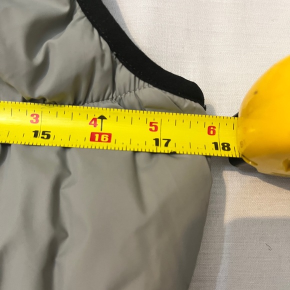 NWOT Bench Womens Gray Puffer Vest Size L Hidden Hood Winter Warm Cabincore - Picture 6 of 6